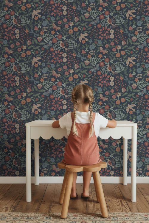 ESTAhome behang bloemen en vogels donkerblauw, roze en groen - 53 cm x 10.05 m - 139870