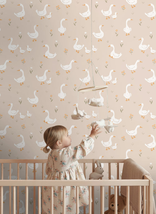 ESTAhome behang schattige ganzen beige en oranje - 50 x 900 cm - 131832