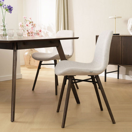 Nolon Nena-Fé Eetkamerstoel Beige - Stof - Walnoot Poten - vtwonen shop