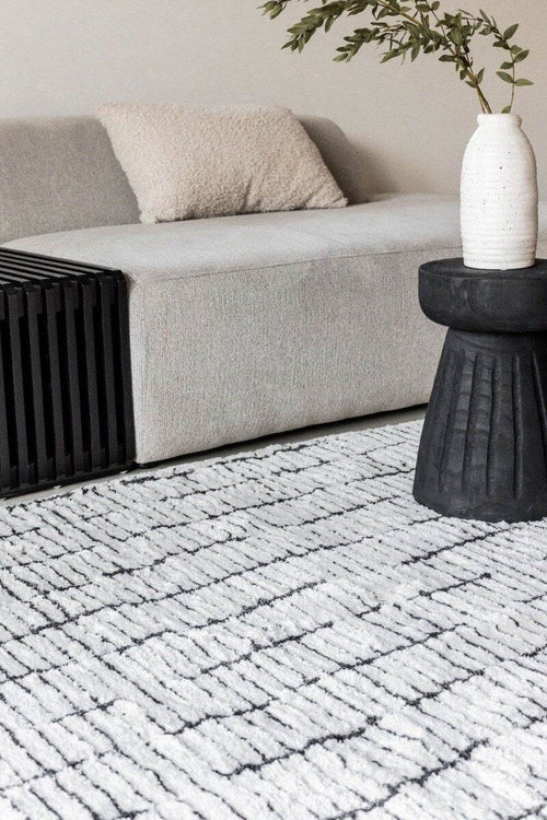 Interieur05 Vloerkleed Rectangle Edge Creme wit/Zwart - 200 x 290 cm - vtwonen shop