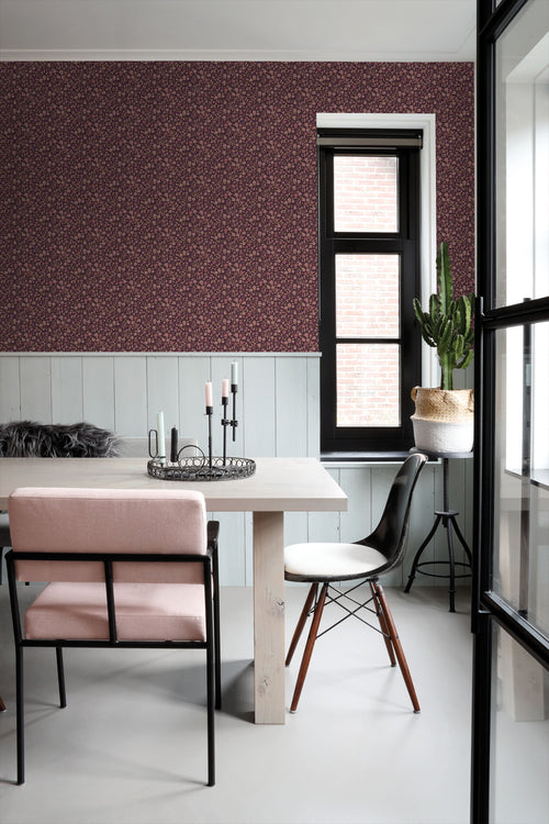 ESTAhome behang bloemetjes aubergine paars - 50 x 900 cm - 131636 - vtwonen shop