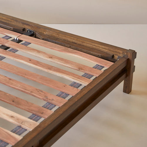 Tikamoon Bed van massief mangohout 160 x 200 cm - Bruin