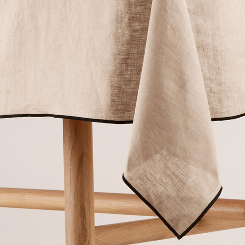 Madura tafelkleed Carlina - zand/zwart - 170x170cm