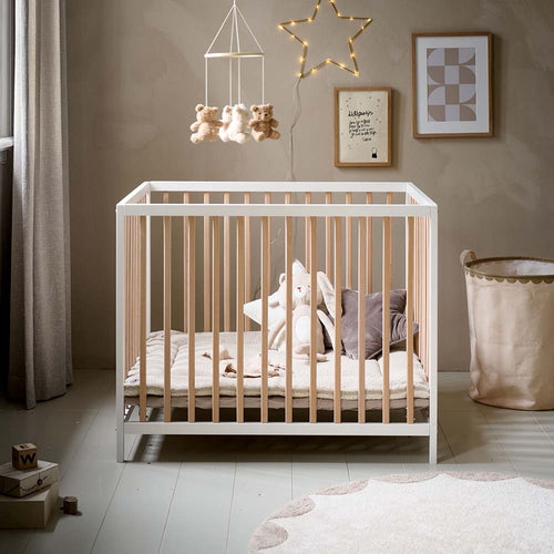 Petite Amélie Baby box Nois – 95x75 cm – Wit & naturel – 4 wielen met rem – In 3 hoogtes verstelbaar - vtwonen shop