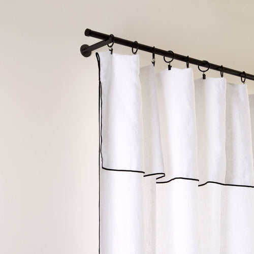 Madura Gordijn Carlina puur witte en zwarte hommel 150x280 cm