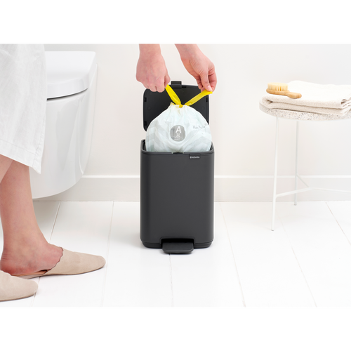 Brabantia Bo Pedaalemmer, 4 liter, stil sluitend, kunststof binnenemmer - Mineral Infinite Grey