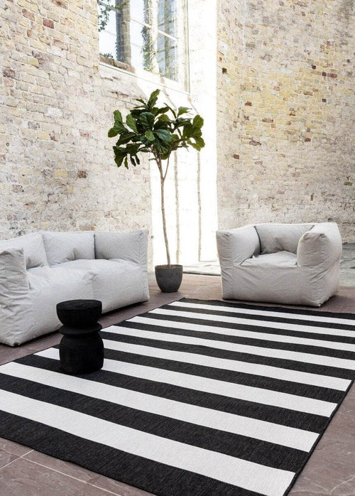 Eva Interior Buitenkleed Stripes zwart/wit dubbelzijdig - 160 x 230 cm - vtwonen shop