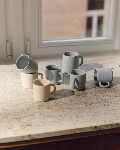 noo.ma Kubi Mug 140 ml - handgemaakte stoneware mok, babyblauw