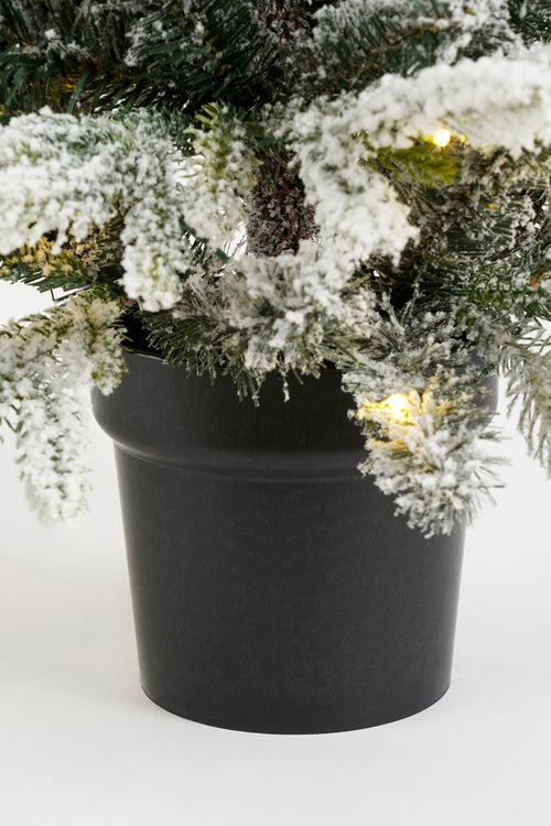 Black Box Trees Grimshaw Kunstkerstboom in Pot met LED Verlichting en Timerfunctie - H90 x Ø61 cm - Groen, Wit - vtwonen shop