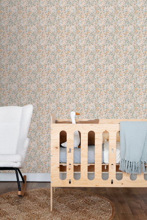 ESTAhome behang bloemetjes grijsblauw, terracotta roze en groen - 53 cm x 10.05 m - 139837 - vtwonen shop