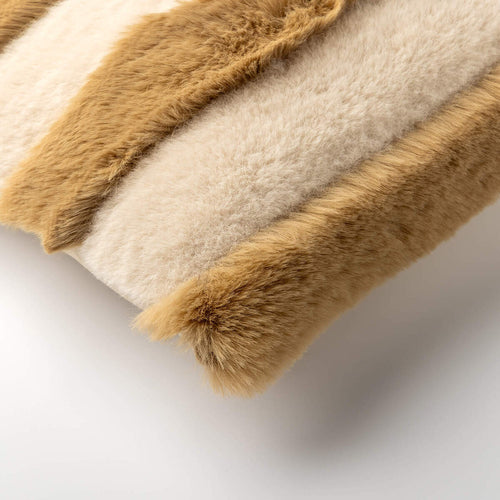 ELLIE - kussenhoes 30x50 cm - imitatiebont - Irish Cream - beige