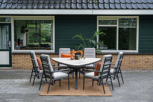 Edison tafel - triangelvorm - 170 cm-carbon black-light teak Vironwood - vtwonen shop