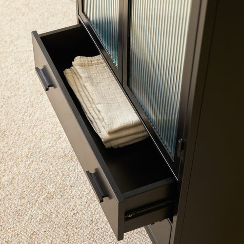 Tikamoon Hoge metalen vitrinekast - Zwart - vtwonen shop