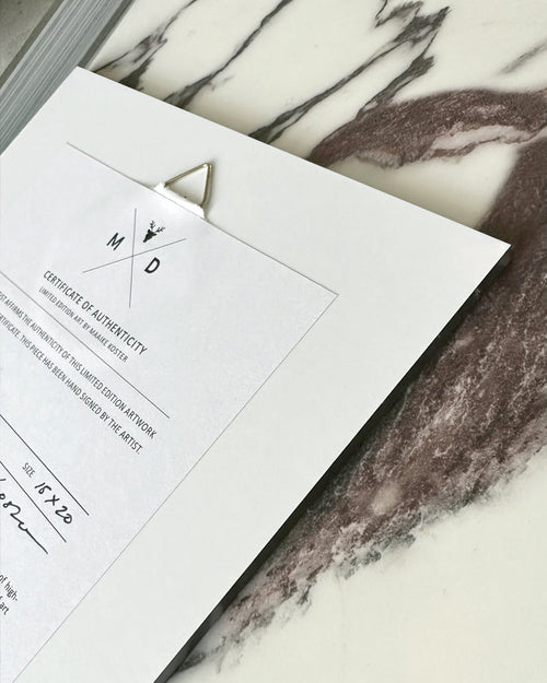 My Deer Art Shop - Fine Art Acryl - Women in the Window - Acrylglas - 15 x 20 cm – limited edition of 10 - vtwonen shop