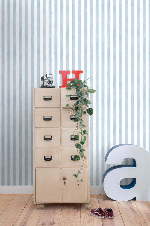 ESTAhome behang strepen blauw en wit - 53 cm x 10.05 m - 131304