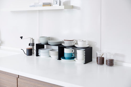 Yamazaki Smal Stapelbaar Keukenrekje - Tower - Zwart - vtwonen shop