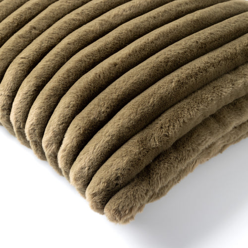 Dutch Decor - VOORDEELSET - 3-delig - Hazel & Ricky - 2 sierkussens 50x50 cm - 1 plaid 150x200 cm - groen - vtwonen shop