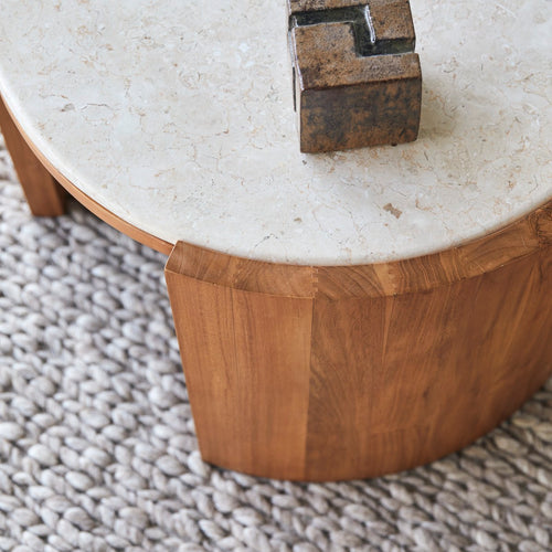 Tikamoon Ronde bijzettafel in massief teak en marmer - Naturel - vtwonen shop