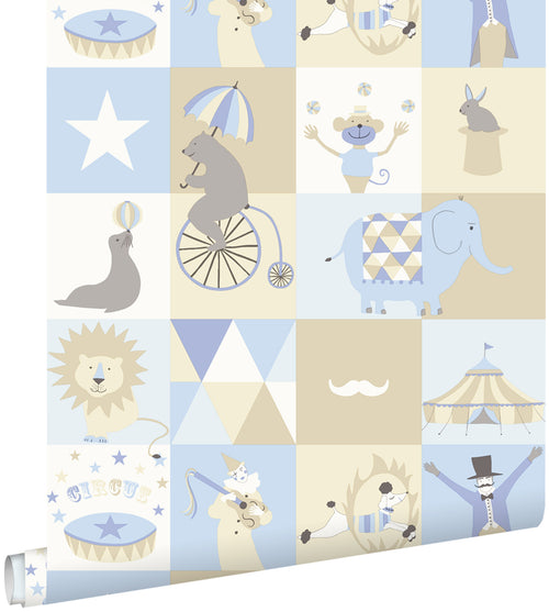 ESTAhome behang circus figuren lichtblauw, beige en wit - 53 cm x 10.05 m - 138710