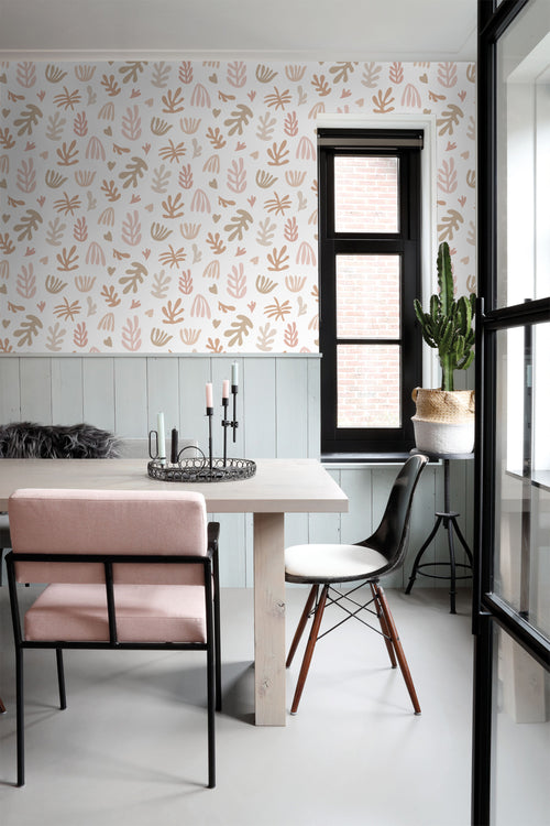 ESTAhome behang planten in Matisse stijl beige, roze en wit - 50 x 900 cm - 131017 - vtwonen shop