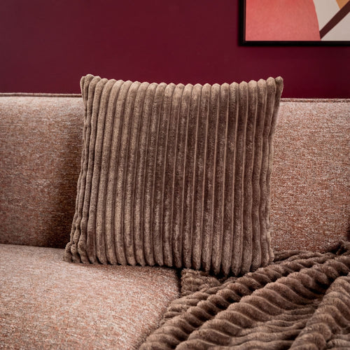 MART - sierkussen 45x45 cm - zacht ribfluweel - corduroy - Driftwood - taupe