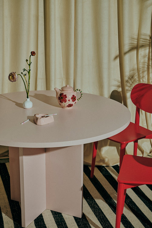 Really Nice Things  - eettafel Mathilda - MDF -rond - 120cm - pink