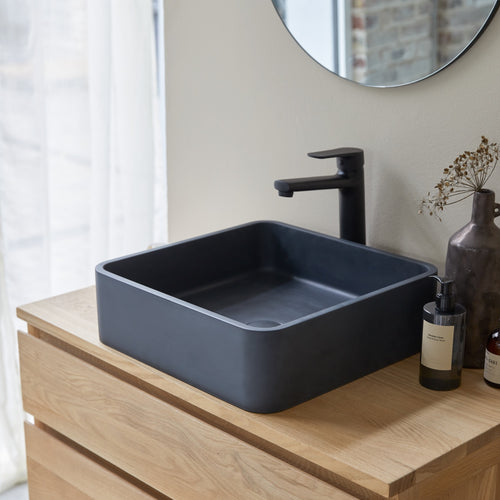 Tikamoon Vierkante waskom in zwart terrazzo b. 39 cm - Zwart