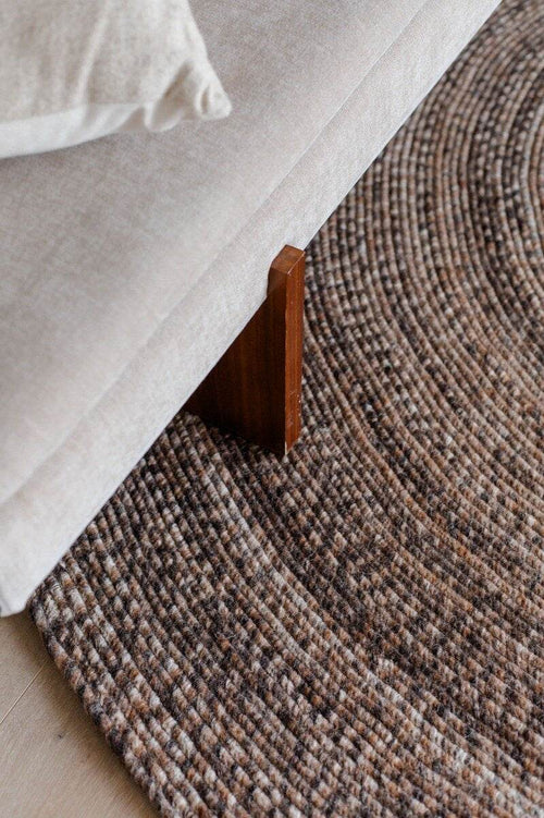 Interieur05  vloerkleed Gapo -Donkerbruin -gemeleerd- rond -wollen- 180 x 180 cm