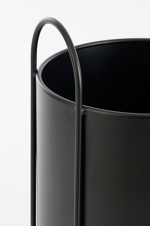 Mica Decorations Petry Bloempot op Standaard - Set van 3 - L27 x B25 x H51 cm - Metaal - Zwart - vtwonen shop