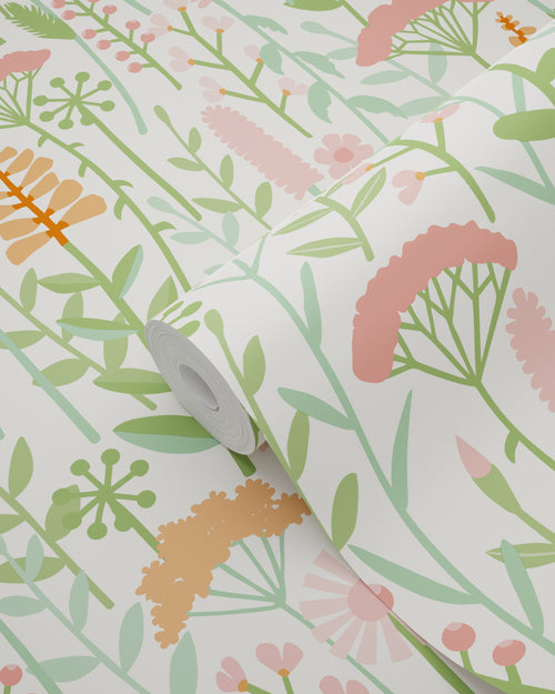 ESTAhome behang veldbloemen groen en roze - 50 x 900 cm - 131546 - vtwonen shop