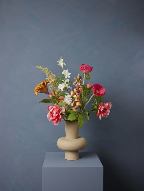 Madame Fleurie Hygge Boeket – Luxe Zijden bloemen in Warme Koraaltinten – Zonder Vaas - 22cm x 27cm