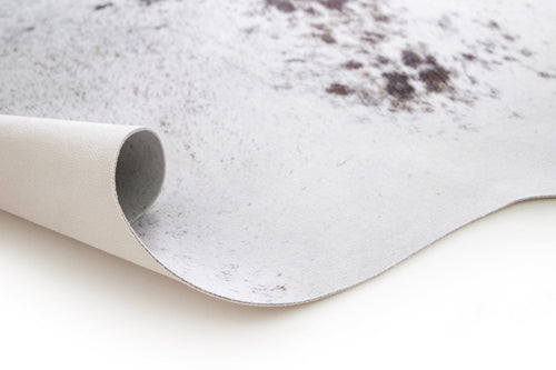 AFK Living vloerkleed Lily - dierenhuid-effect - grijs - 155 x 190 cm - vtwonen shop