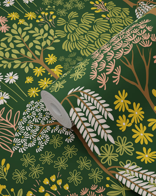 ESTAhome behang bomen en bloemen groen, roze en geel - 50 x 900 cm - 131189 - vtwonen shop