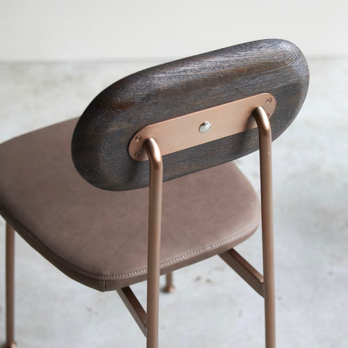 Tikamoon Mohawk massief eiken stoel in chocoladebruin - Bruin - vtwonen shop