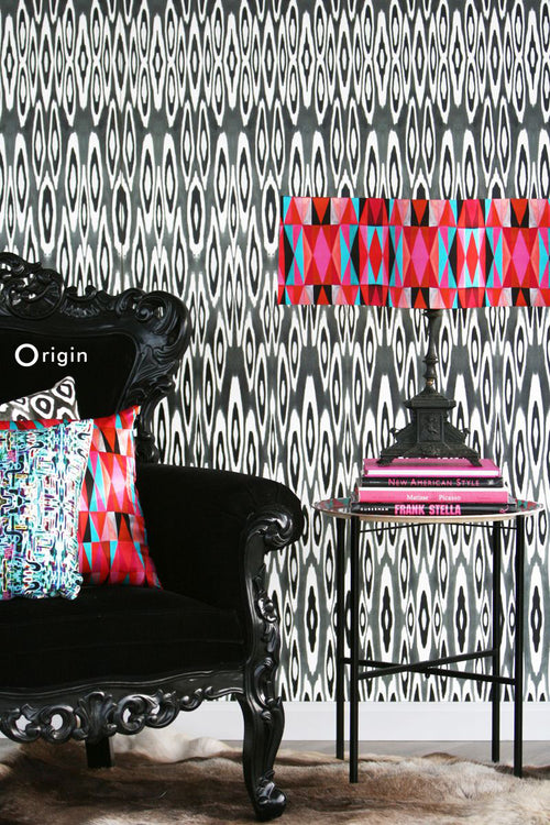 Origin Wallcoverings fotobehang coco ikat zwart - 150 x 279 cm - 356903 - vtwonen shop