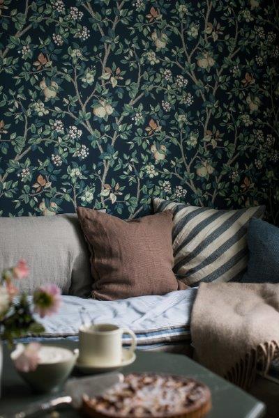 Borastapeter behang bladeren vergrijsd blauw - 53 cm x 10.05 m - 660361 - vtwonen shop