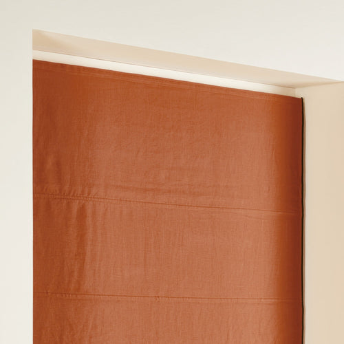 Madura Verduisteringsrolgordijn Carlina terracotta en zwarte hommel 45x220 cm