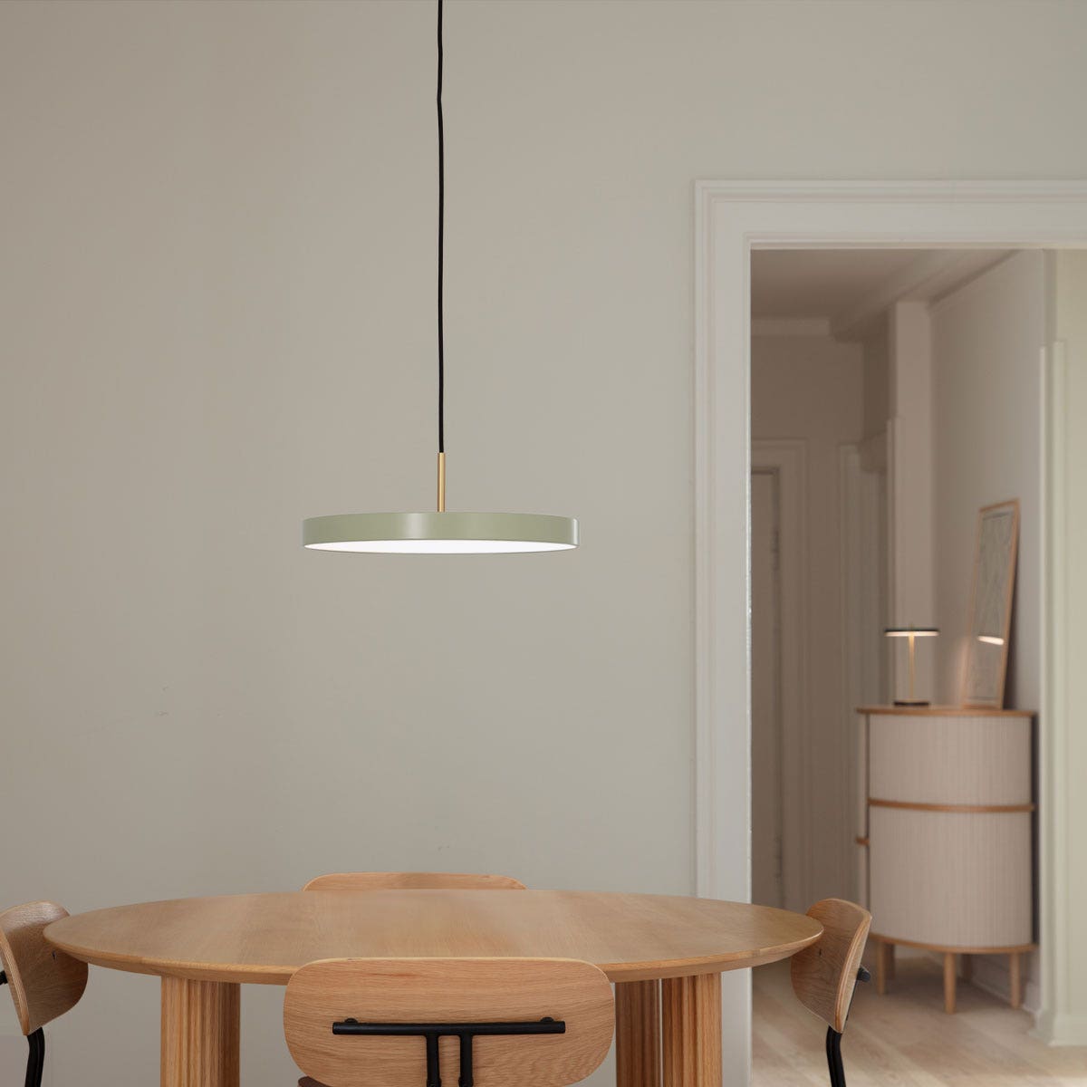 【高級】UMAGE Asteria medium Pendant Lamp Umage Asteria Medium hanglamp nuance olive - met koordset - Ø 43