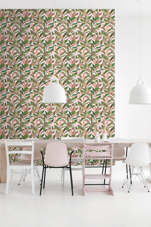 ESTAhome behang tropische bladeren groen en roze - 50 x 900 cm - 131041 - vtwonen shop