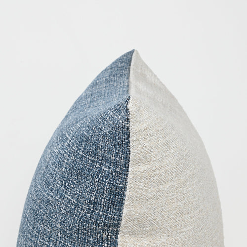 Darcy & Duke sierkussen Ocean Texture - Blauw - 40x60cm