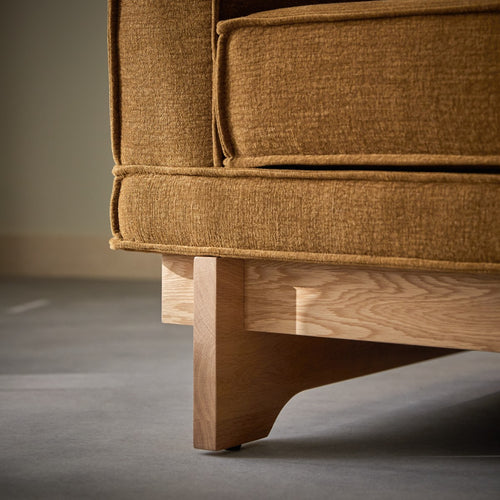 Tikamoon Eikenhouten fauteuil met okerkleurige stof - Mosterd