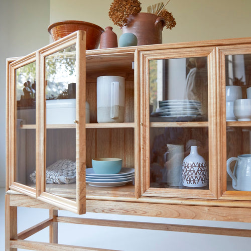 Tikamoon Lage vitrinekast van mindihout - Naturel - vtwonen shop