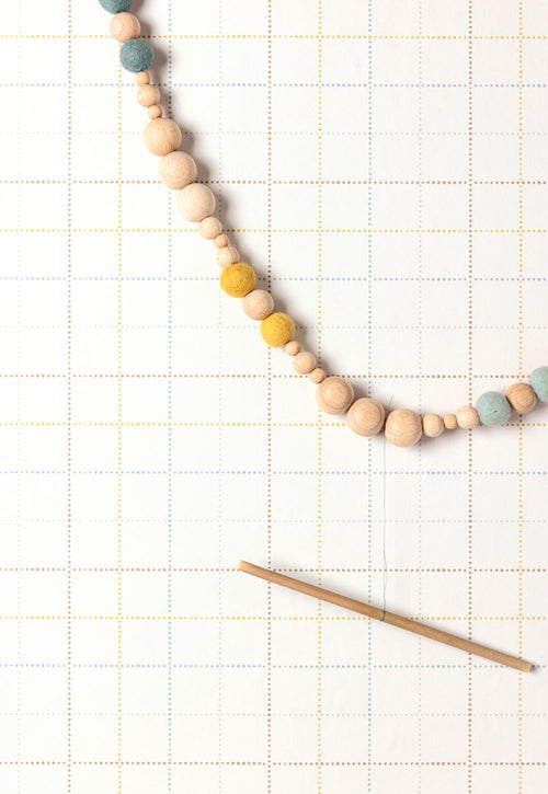 Masureel behang grafisch motief beige - 53 cm x 10.05 m - 631878 - vtwonen shop