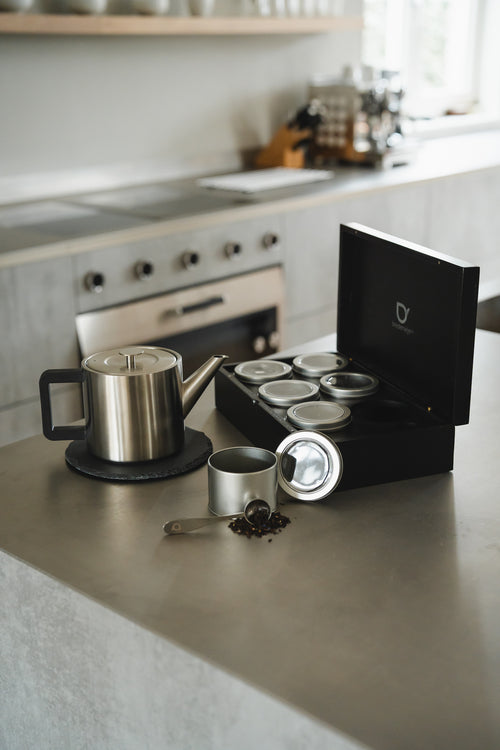 Bredemeijer - Theedoos + 6 blikjes rond + lepel zwart