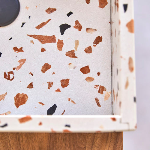 Tikamoon Vierkante waskom van bruin premium terrazzo b. 40 cm - Bruin