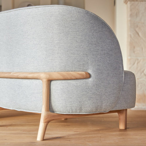 Tikamoon Fauteuil van massief eiken en grijze stof - Grijs - vtwonen shop