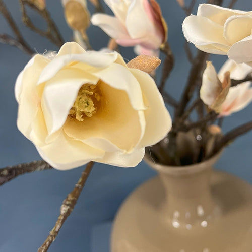 Madame Fleurie zijden boeket Magnolia Magnifique - Cosy vibes  - met vaas - vtwonen shop