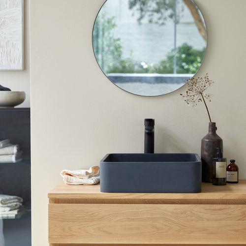 Tikamoon Vierkante waskom in zwart terrazzo b. 39 cm - Zwart