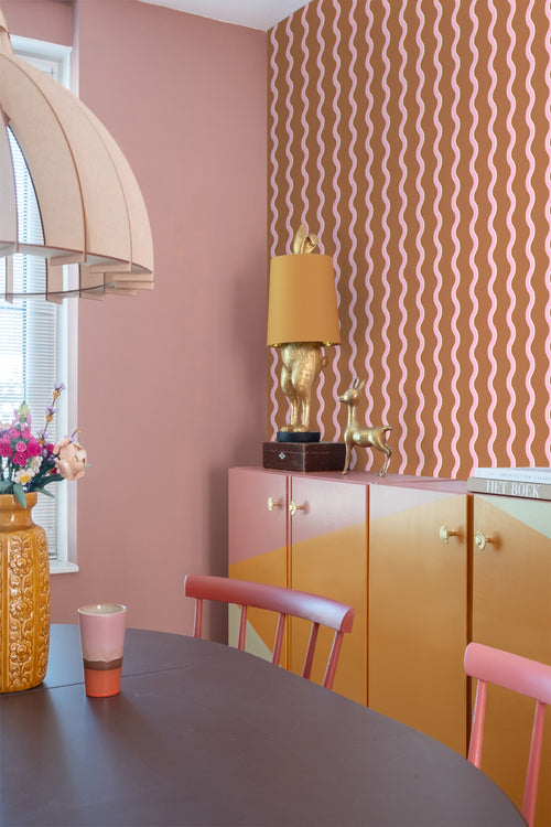 ESTAhome behang golvende strepen bruin en roze - 50 x 900 cm - 131725