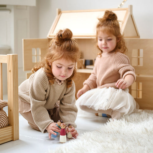 Petite Amélie Poppen voor poppenhuis «Ma Petite Famille Jacinthe» – set van 4 poppetjes – 7-10 cm - vtwonen shop